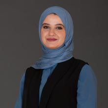 معلمة صف لغة عربية 