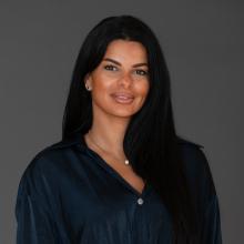 معلمة تربية بدنية